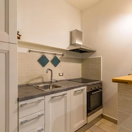 Apartment Relax Rooms-vicino Lungomare- Naples